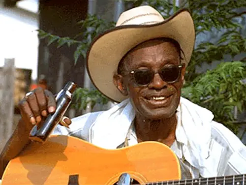 fingerpicking blues style of lightnin' hopkins