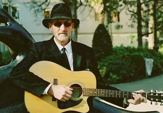 jim bruce with guitar